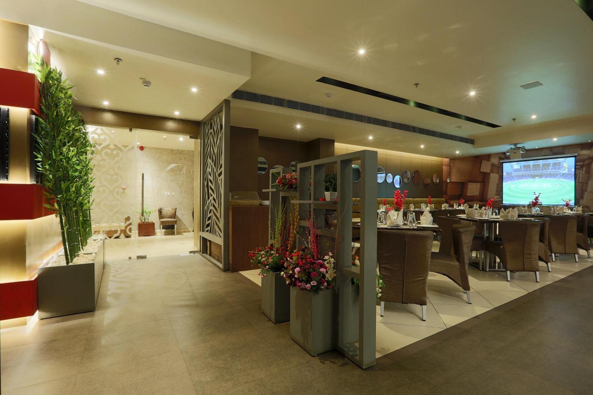 Hotel Prithvi Palace Igi Airport Delhi Yeni Delhi Dış mekan fotoğraf